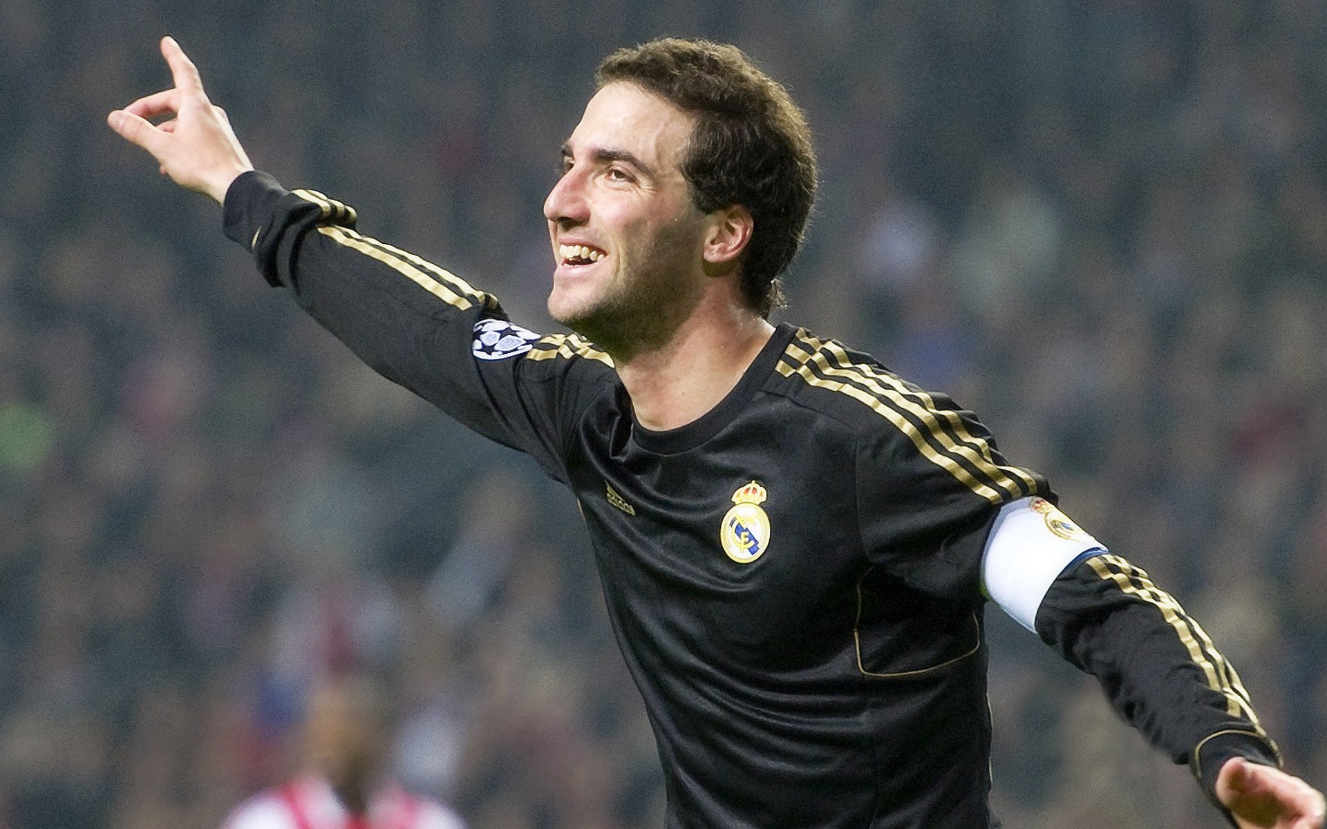 欧洲足球豪门再现巅峰,冠军争夺激烈升级!,欧洲足球豪门排名